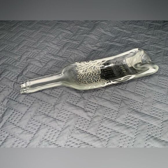 Elegant Clear Glass Art Bottle - Picture 2 of 4